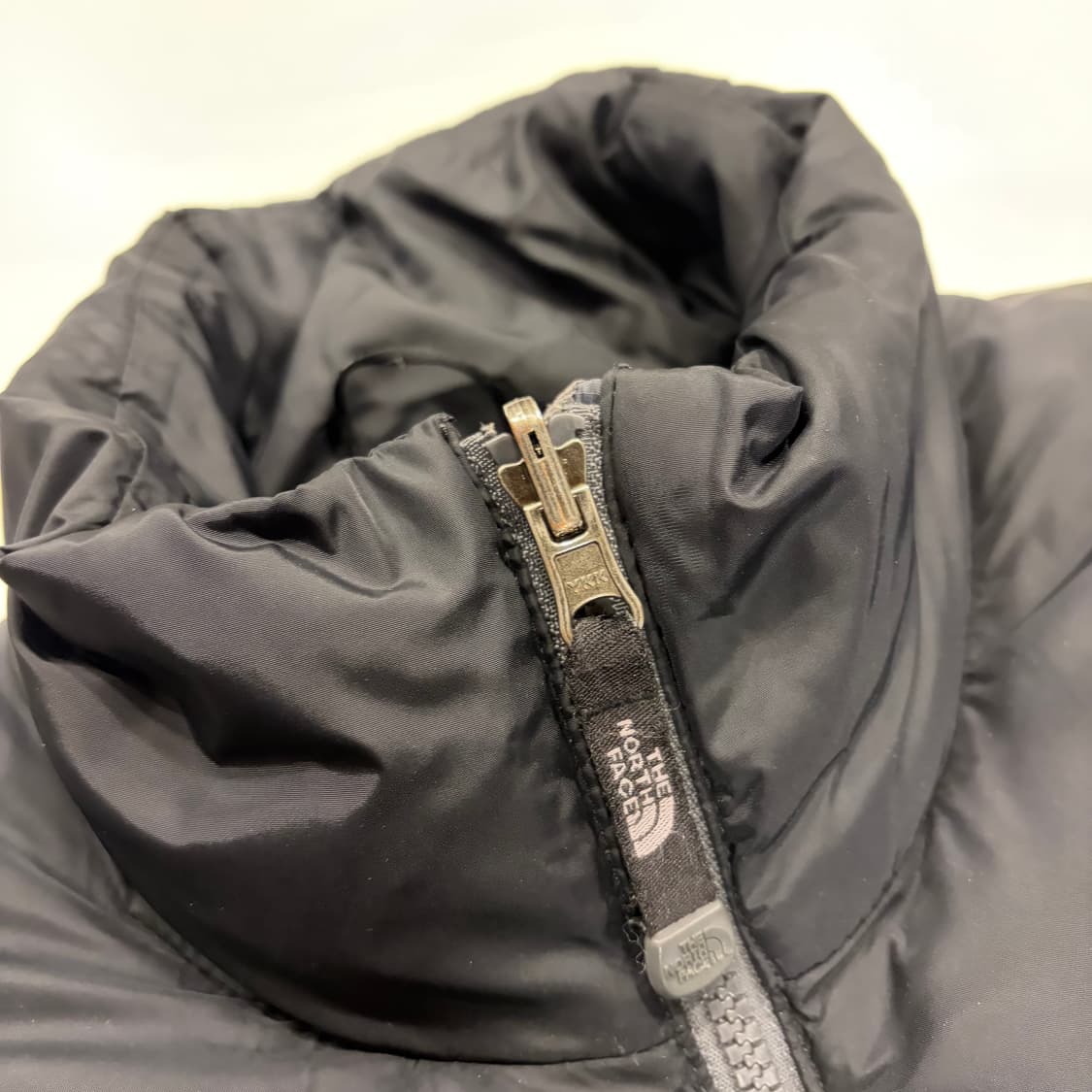 [85] 노스페이스 700 눕시 패딩 베스트 블랙/그레이 B408 상품이미지7