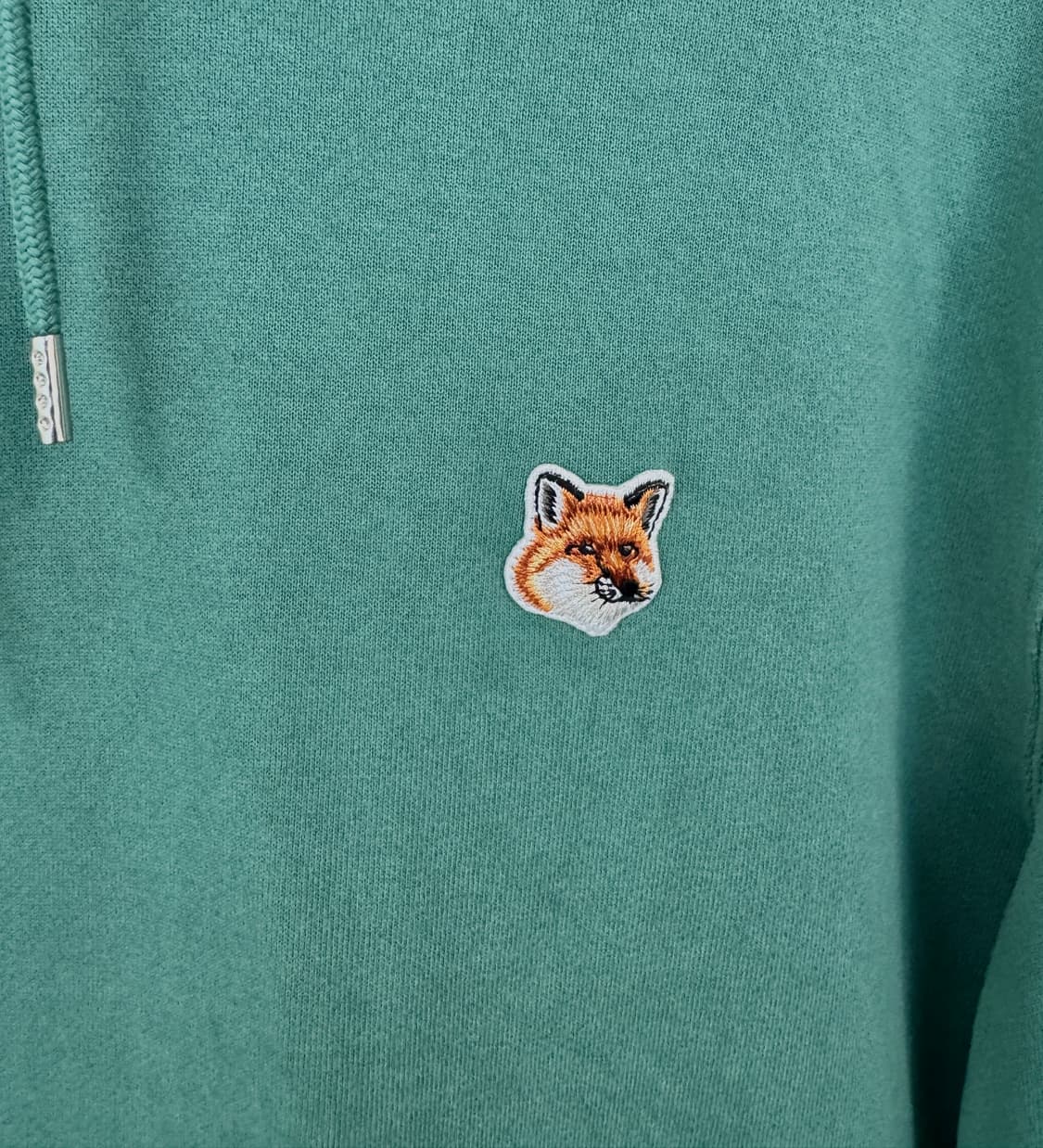 MAISON KITSUNE 메종키츠네 그린 에메랄드 컬러 후드 스웻셔츠  상품이미지3