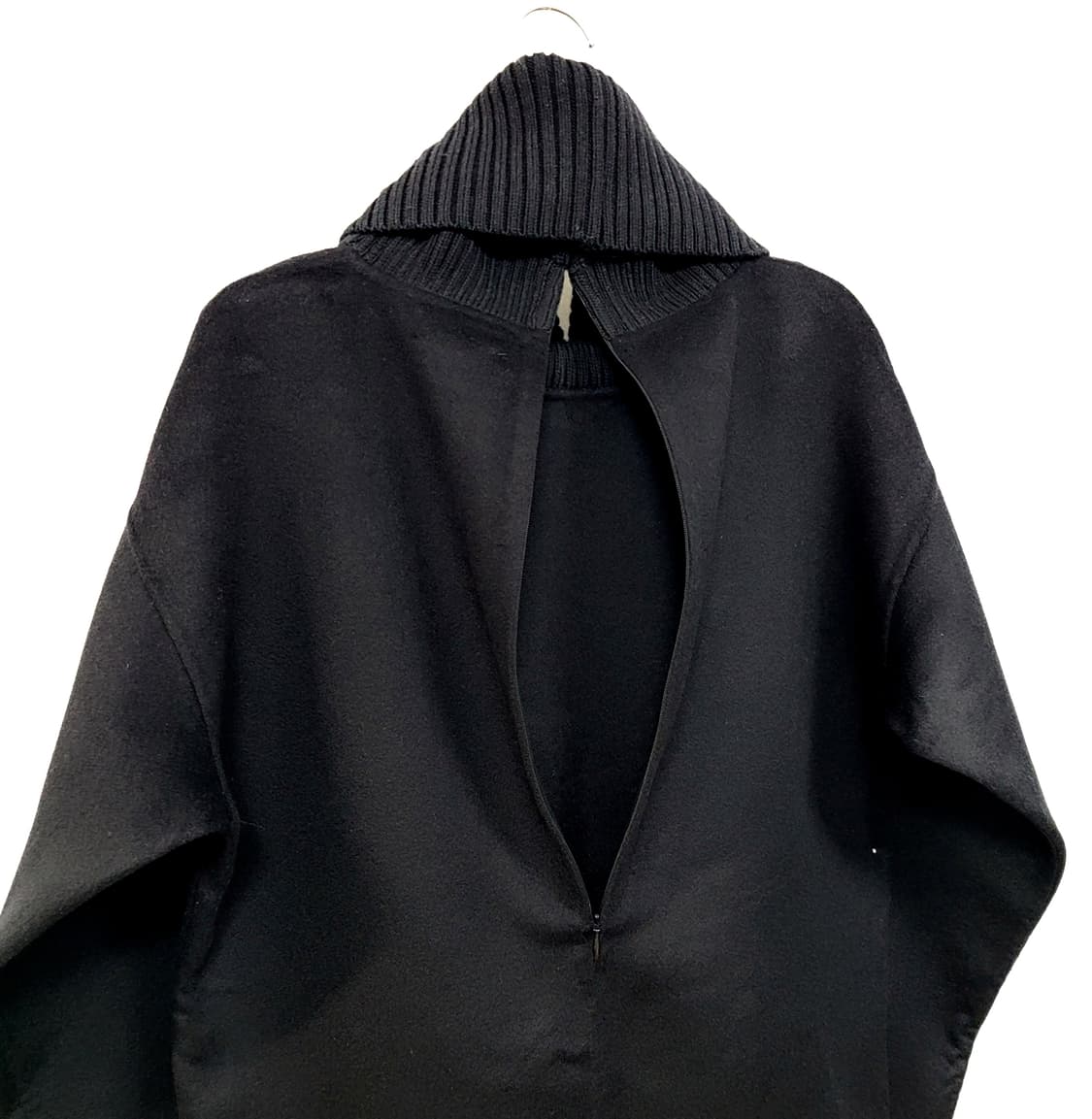 띠어리 핸드메이드 캐시미어 터틀넥 니트 상품이미지4