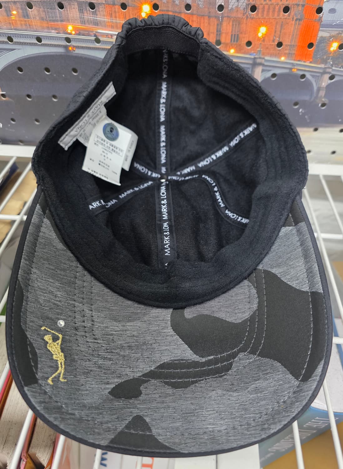 마크앤로나 겨울골프모자 패딩 퀼팅 스컬로고 골프캡 KG57 상품이미지5