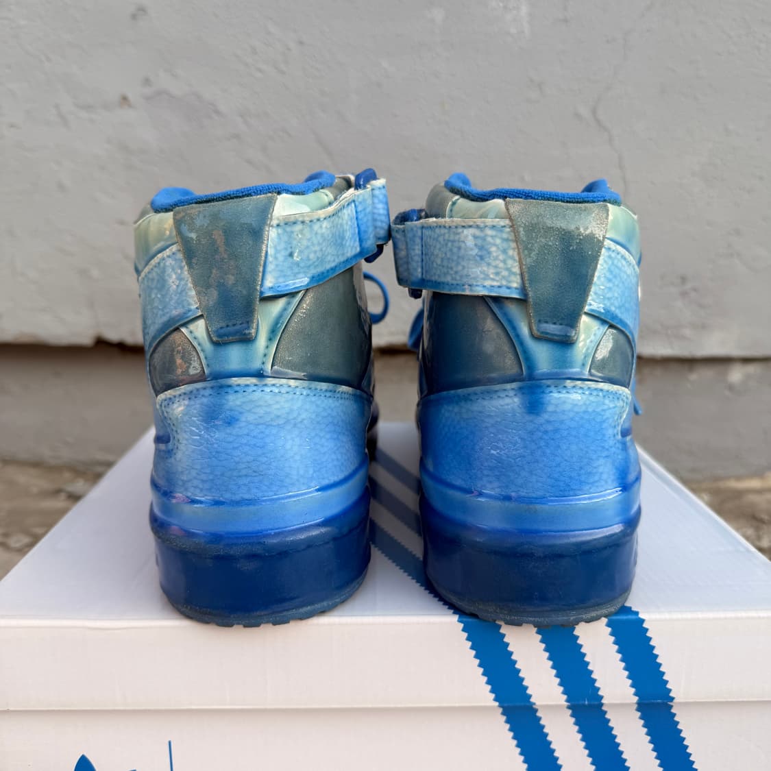 제레미 스콧 x 아디다스 블루 하이탑 상품이미지3