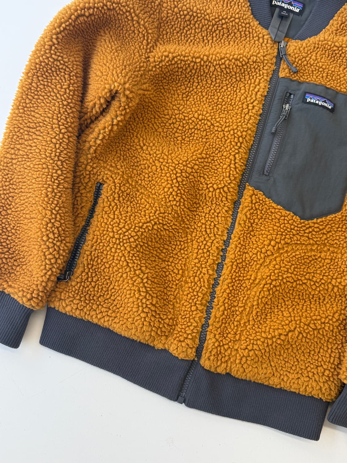 Patagonia 파타고니아 배색 쉐르파 플리스 집업 (머스타드/차콜) 상품이미지4