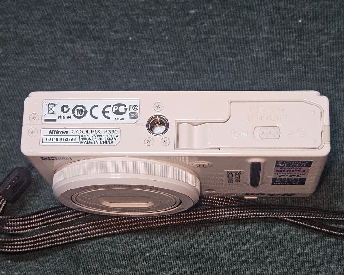 풀박/니콘 쿨픽스 p330 빈티지 디카 판매합니다 상품이미지4