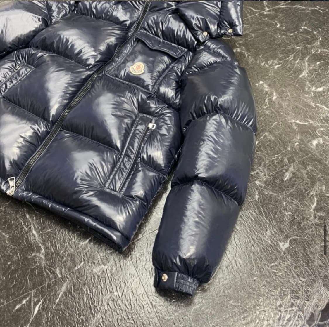 몽클레어 몽벨리아드 쇼트 다운 재킷 25FW 상품이미지7