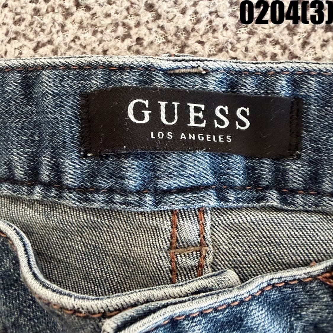 [61(25)] 게스 여성 부츠컷 절개 디테일 데님 팬츠 0204(3) 상품이미지4