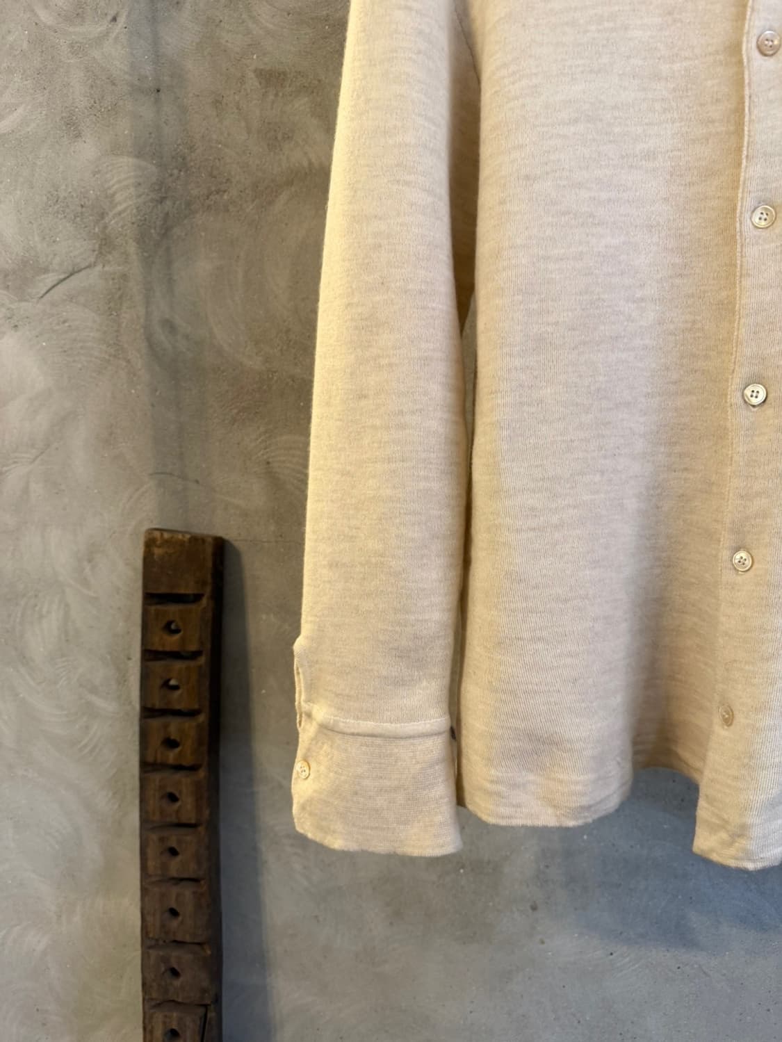 이올로 오픈칼라넥 니트 100 상품이미지7