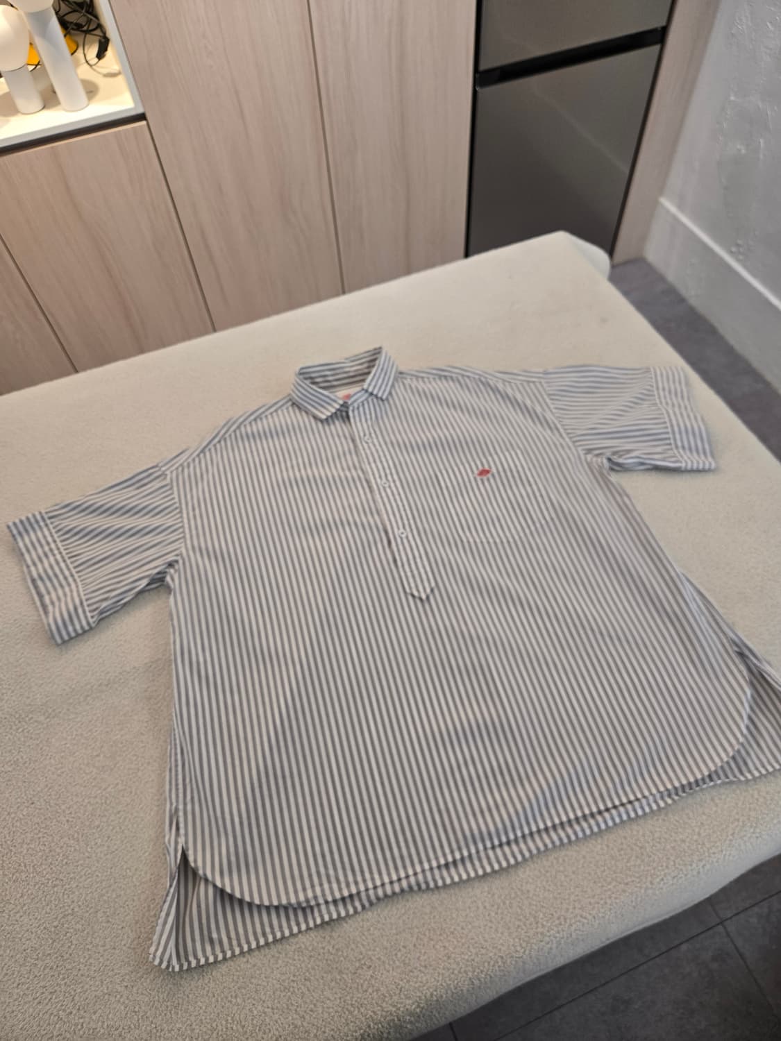 단톤 풀오버 스트라이프 반팔 셔츠 상품이미지1