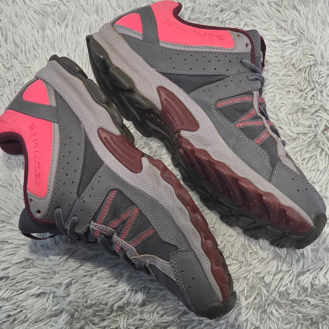 3q-18:컬럼비아 테크라이트 그레이 핑크 트레일 러닝화 (240mm) 상품이미지6