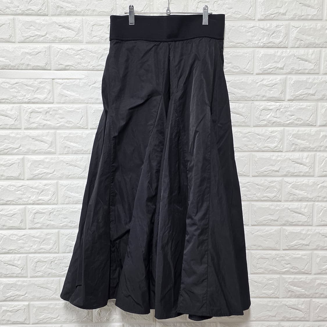 택포) 24s 한섬 시스템 검정색 롱 스커트 상품이미지4