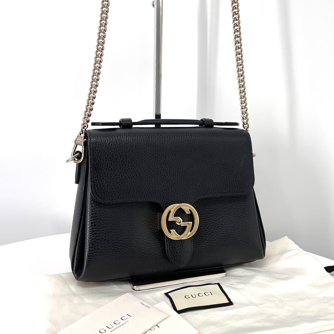 구찌 GG 인터로킹 탑핸들 체인 스몰 숄더백 블랙 (510302) 상품이미지3