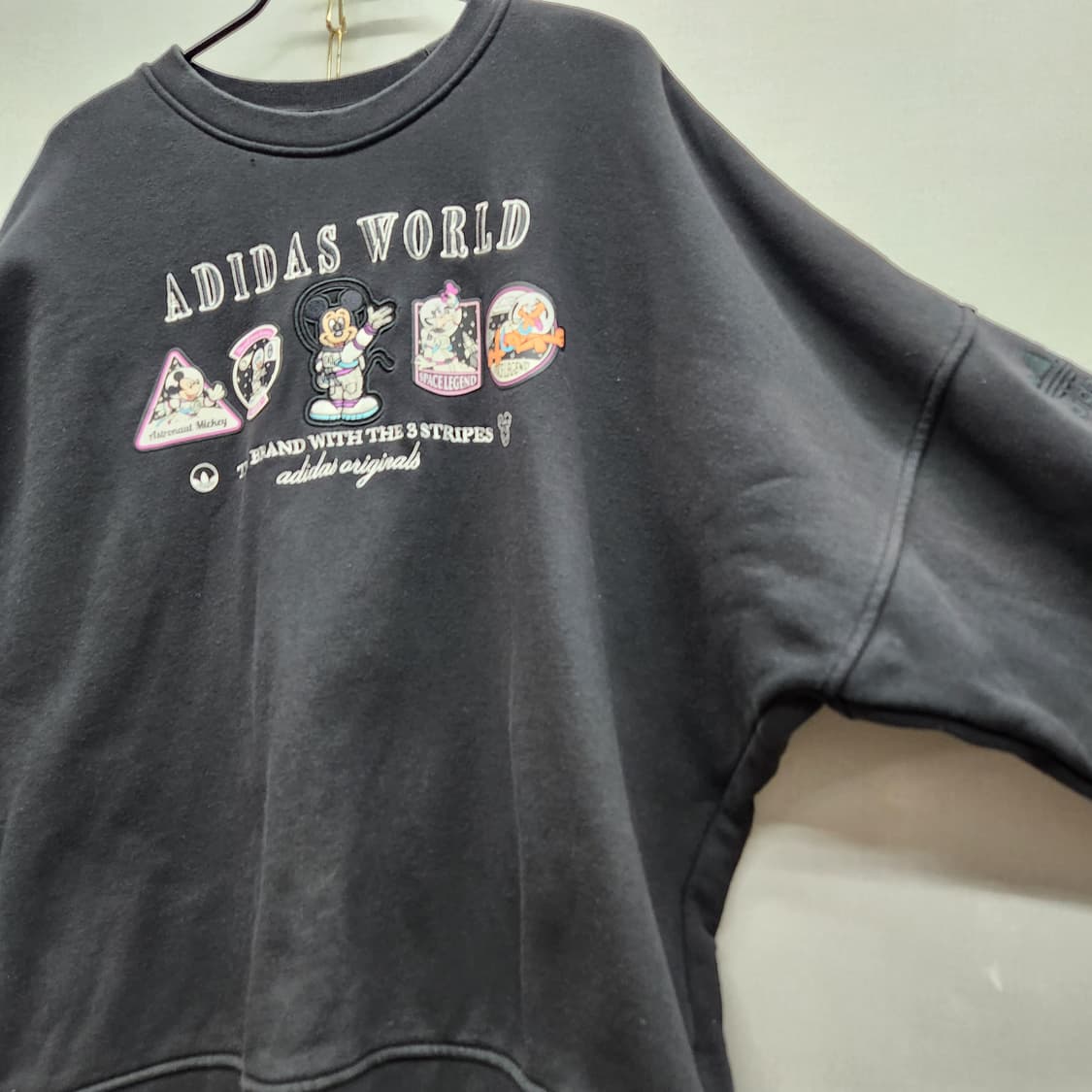 아디다스x디즈니 캐릭터 디자인 스웻셔츠 L(3XL) 남여공용 상품이미지3