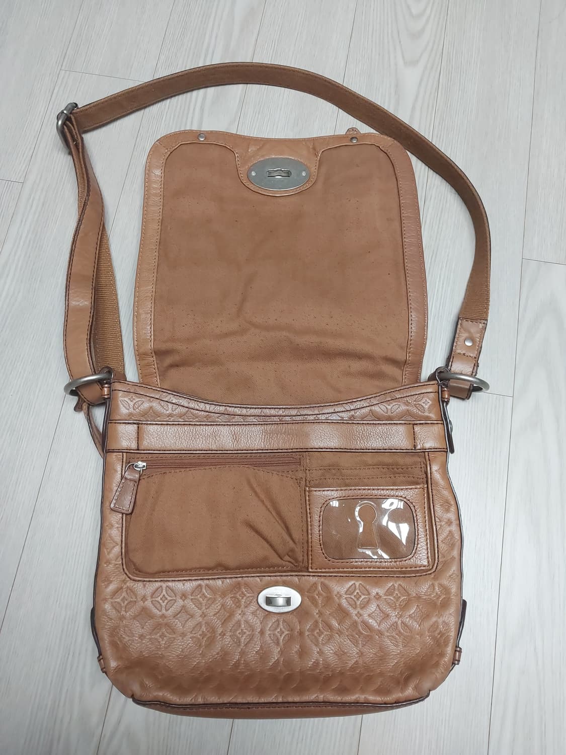 파슬 키체인 버클 크로스백 상품이미지8