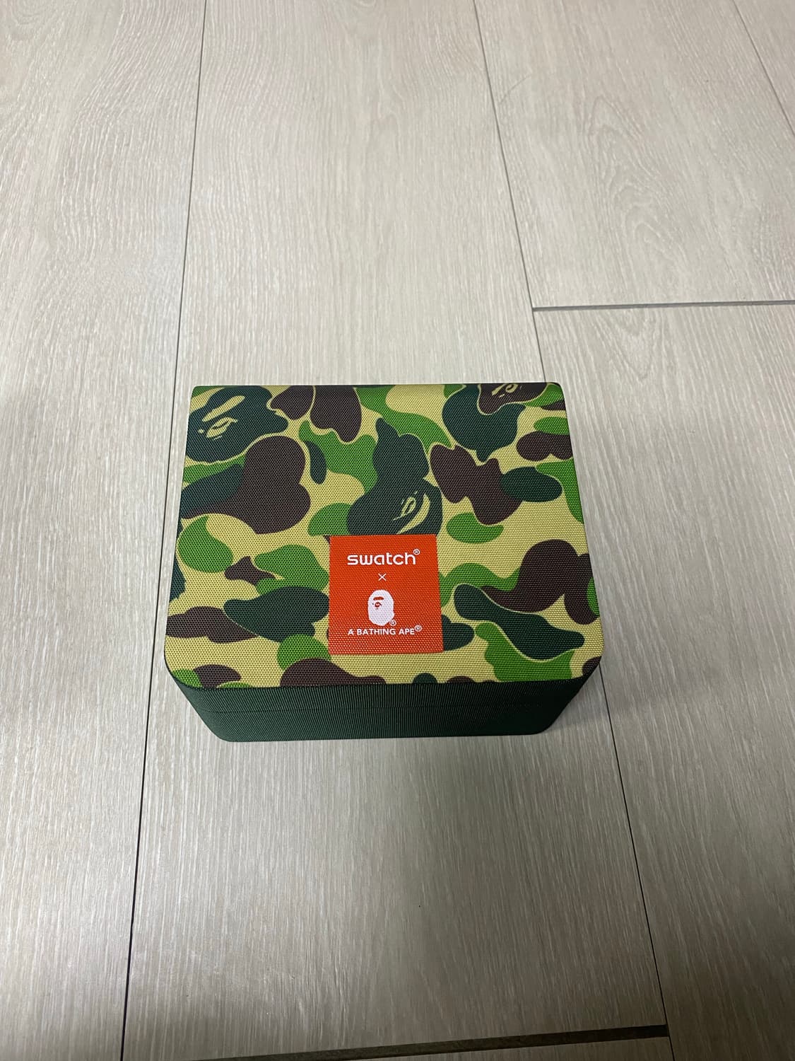 베이프x스와치시계 상품이미지1