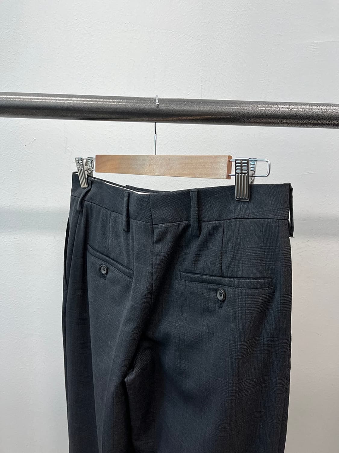 여) 미우미우 23ss 체크 와이드 슬랙스  상품이미지4