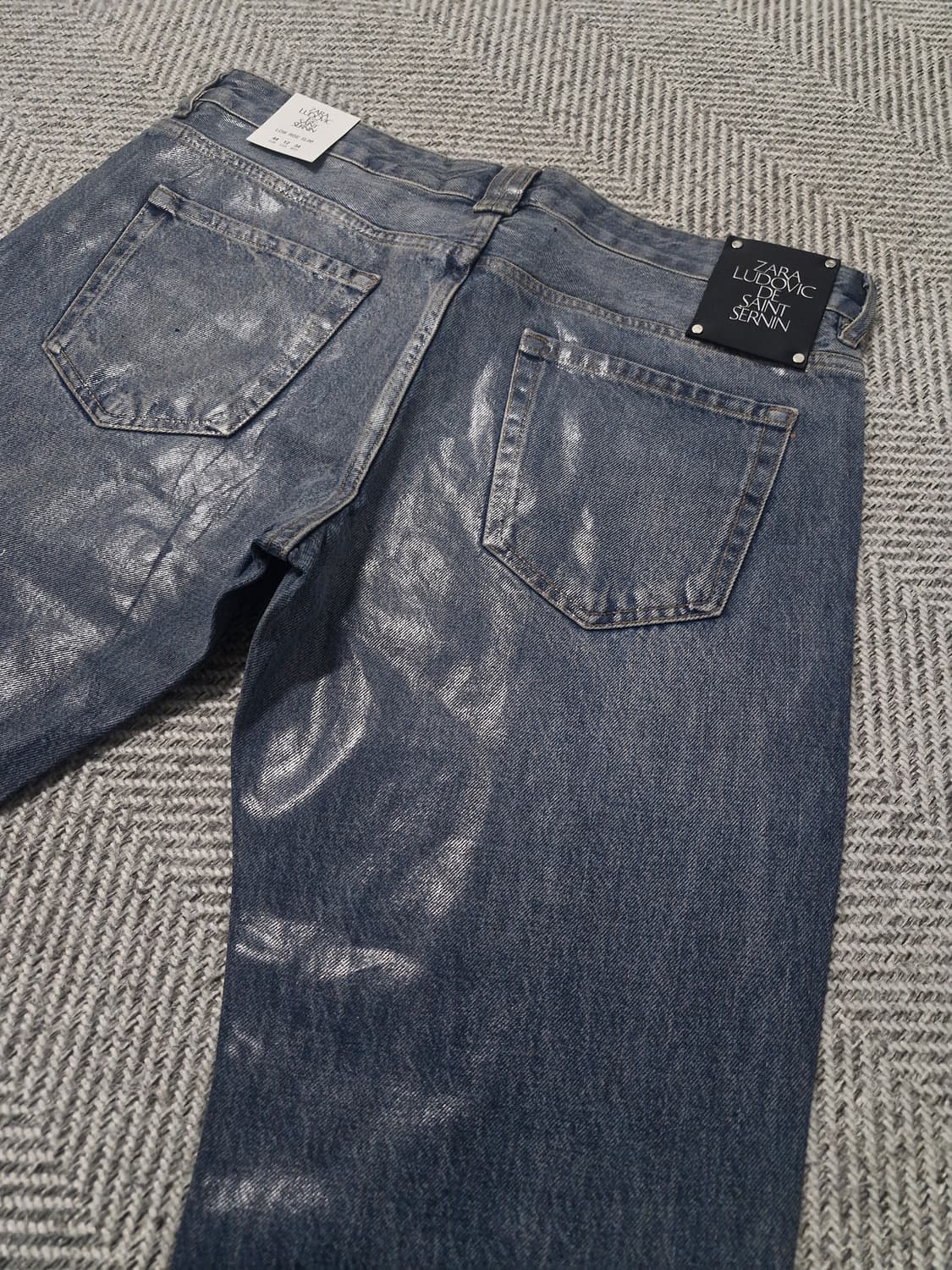 (새상품) 자라 × 루도빅 드 생 세르넹 슬림핏 왁스코팅진 44사이즈 상품이미지2