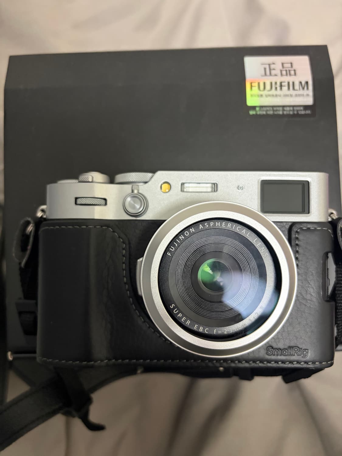 후지필름 X100VI 실버 + 악세사리 판매합니다. 상품이미지1