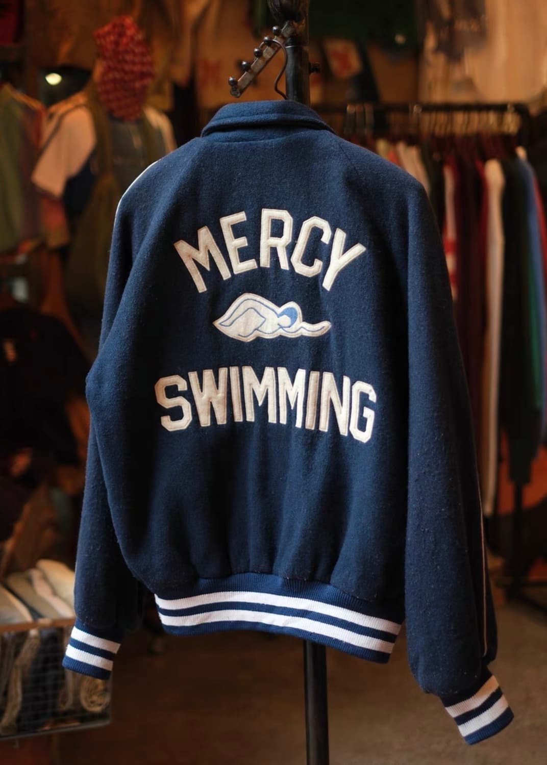 70-80s 미국 빈티지 바시티 자켓 (Swimming 모델) 상품이미지1