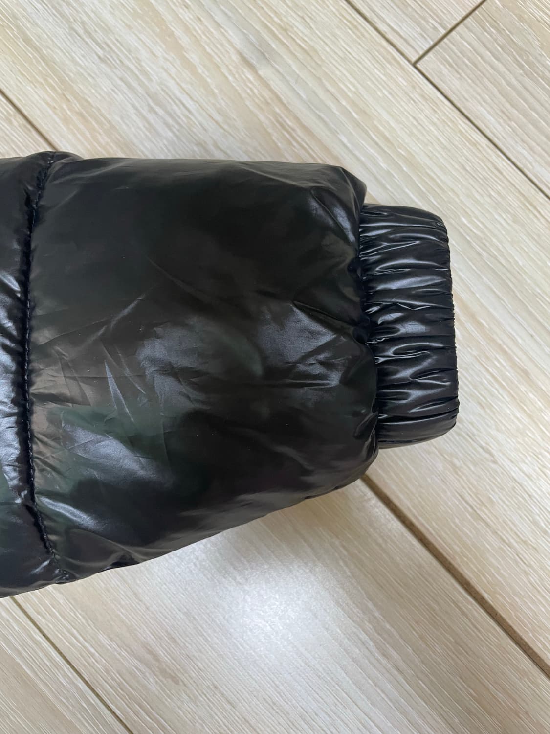 몽벨 유광 패딩 상품이미지5