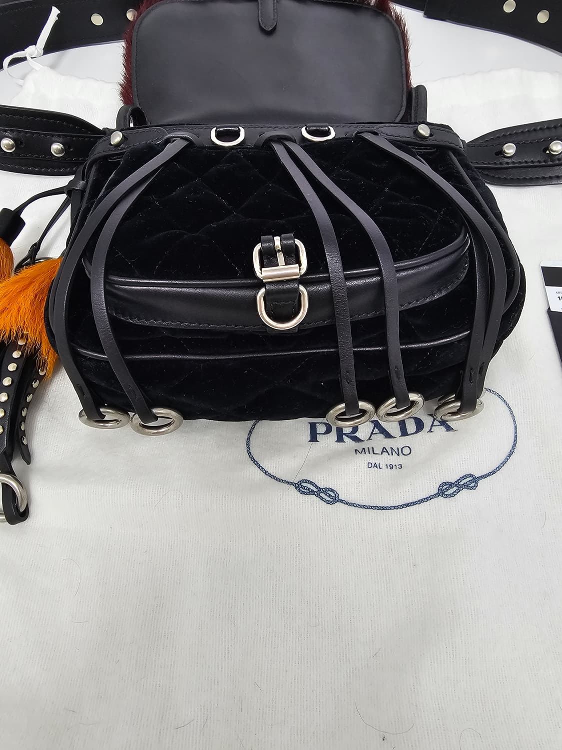 (새상품) 프라다 컬렉션 양털 핸드백 미니백 상품이미지8