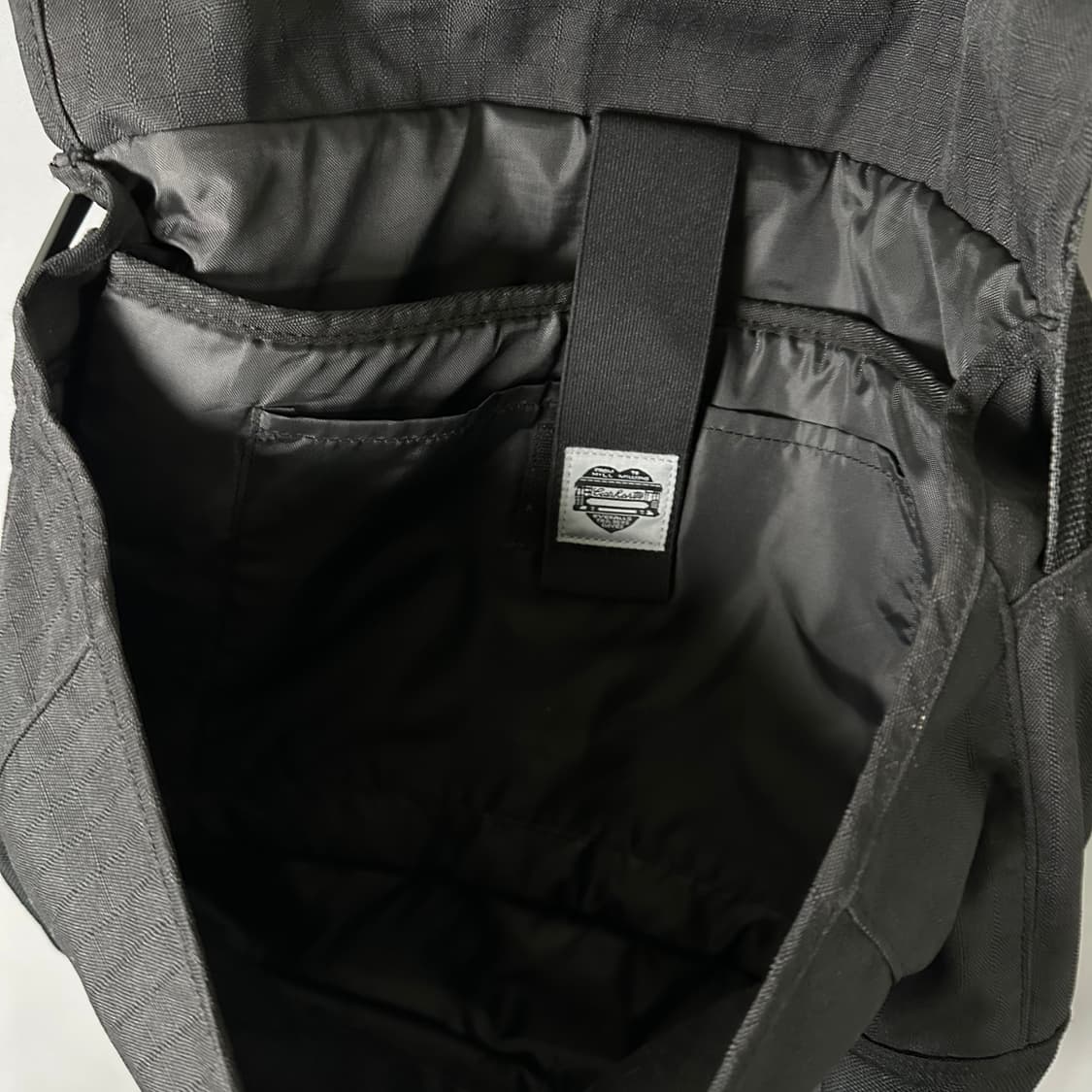 칼하트 메신져백 가방 블랙  [012206] 상품이미지4