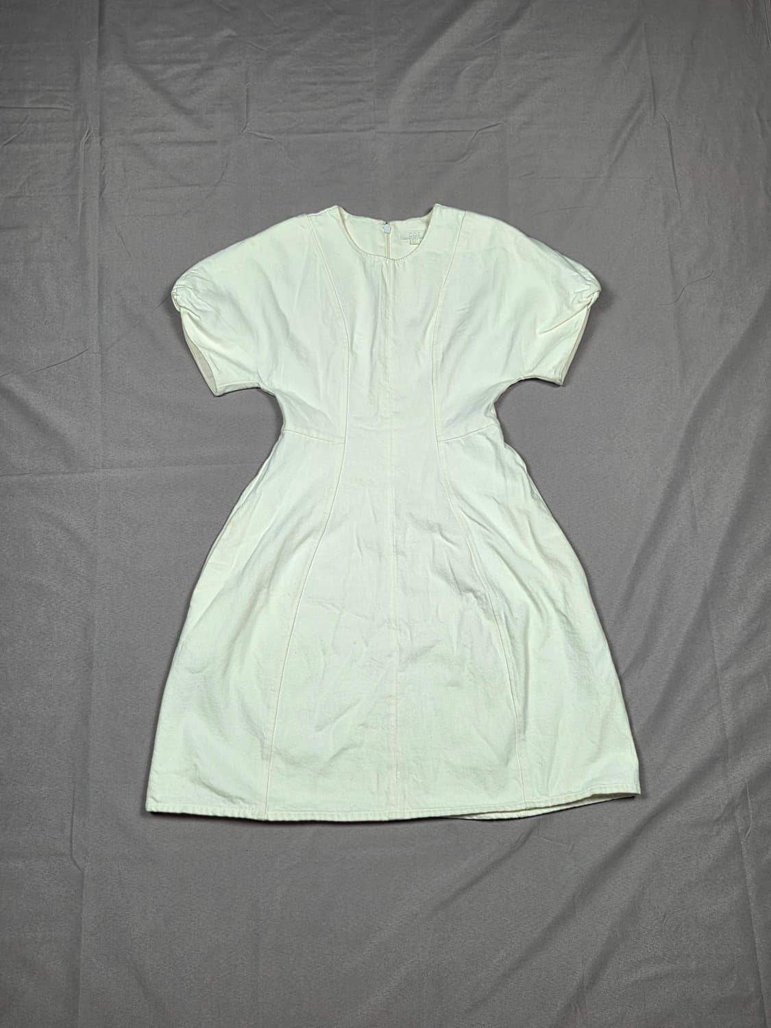 [COS] 퍼프 슬리브 패널 코튼 원피스 | A00154 상품이미지1