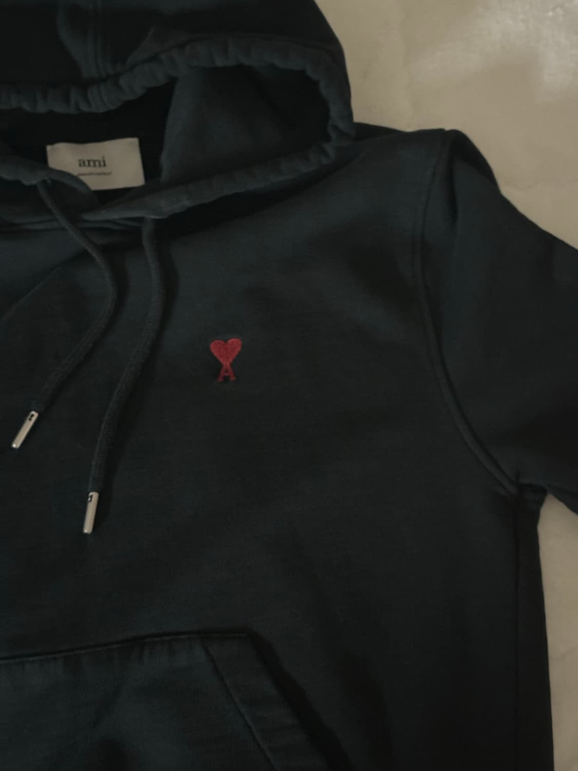 아미 스몰 하트 로고 루프백 오가닉 코튼 플리스 후드 블랙 M 상품이미지1
