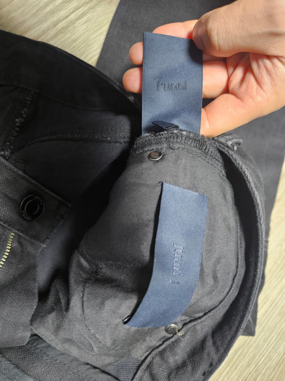 46)준지 블랙 무릎 지퍼 조거 팬츠 상품이미지3