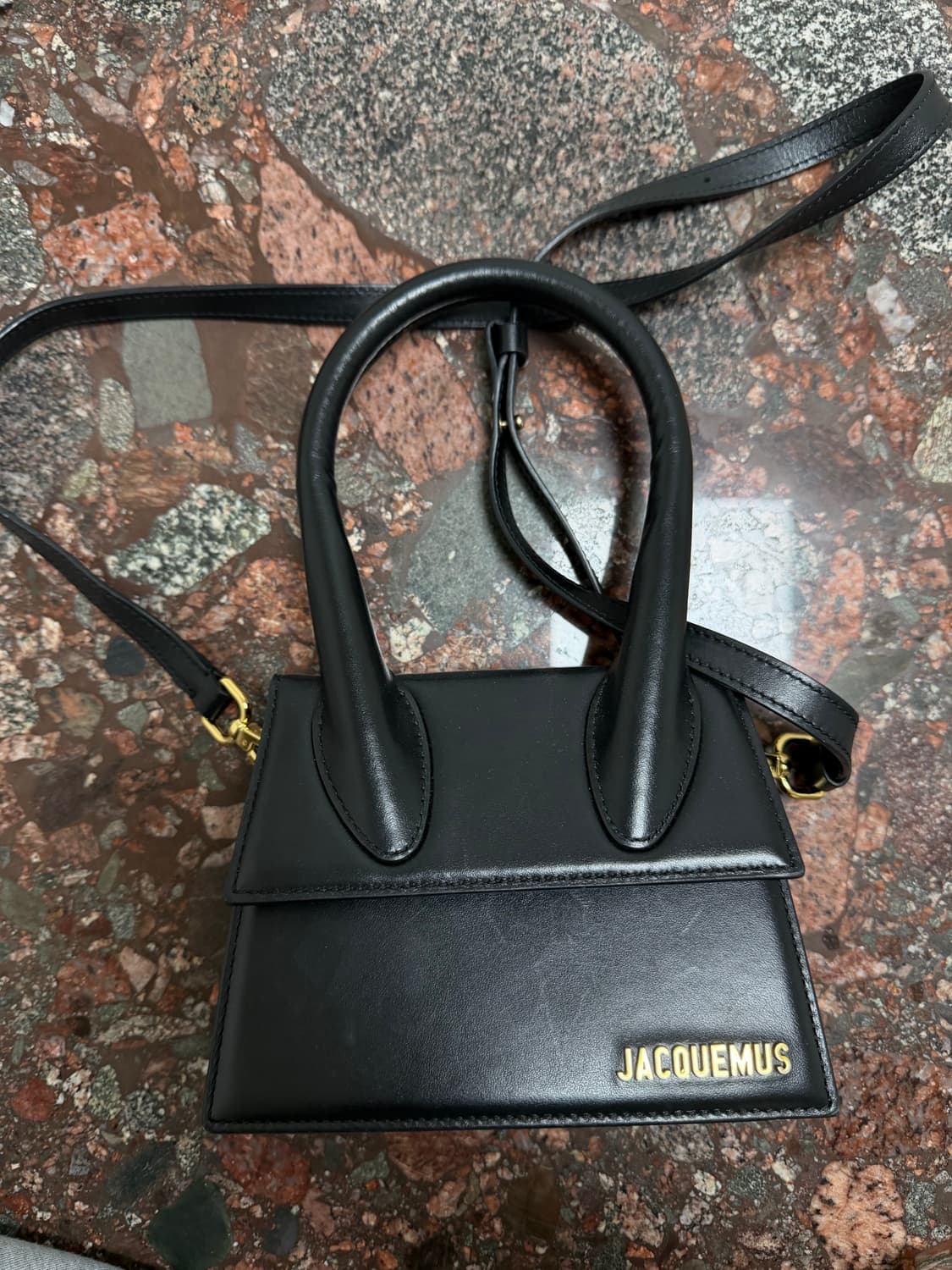 자크뮈스 르 그랑 치키토 토트 백 상품이미지2