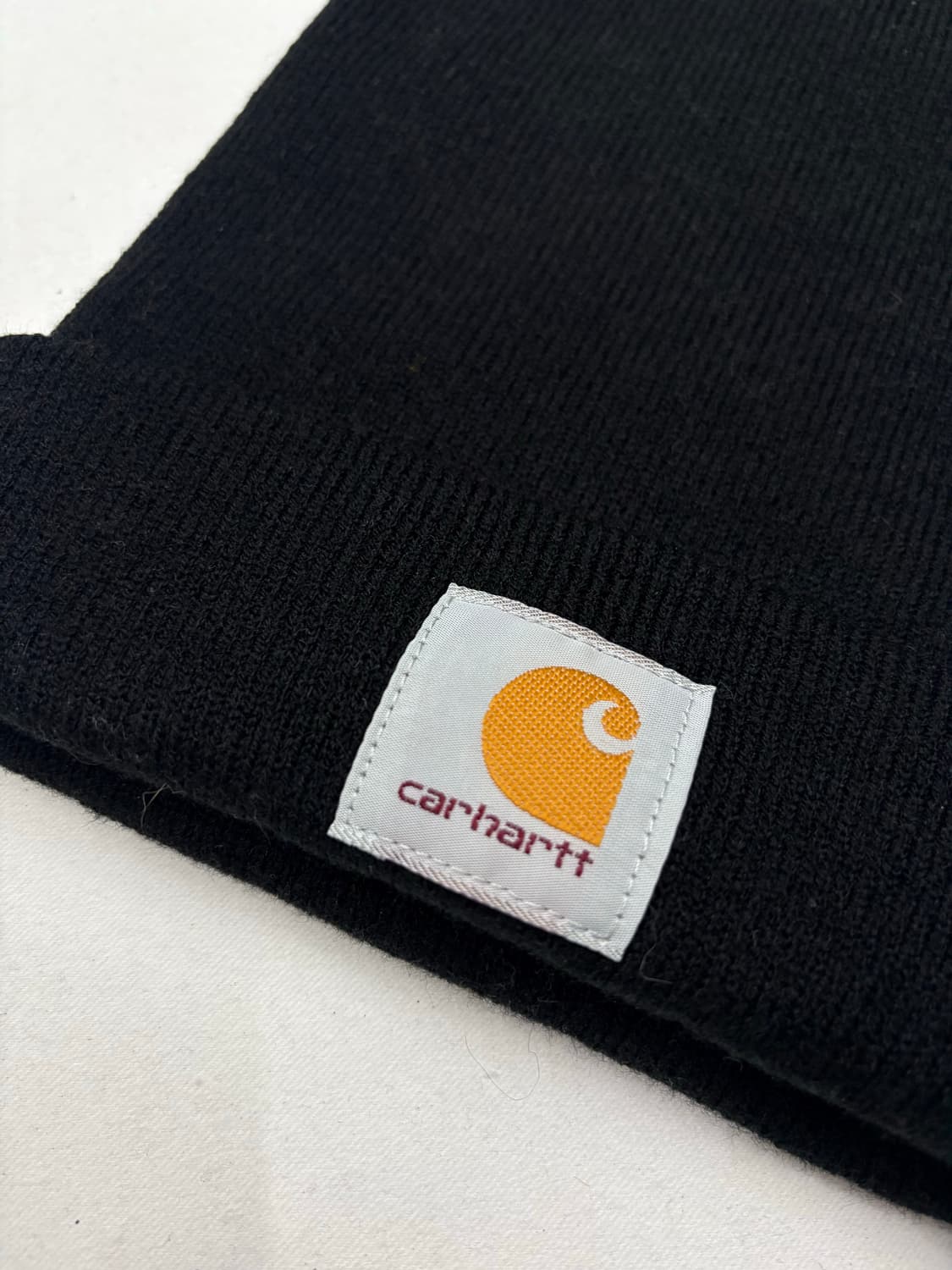 칼하트 로고 숏비니 상품이미지2