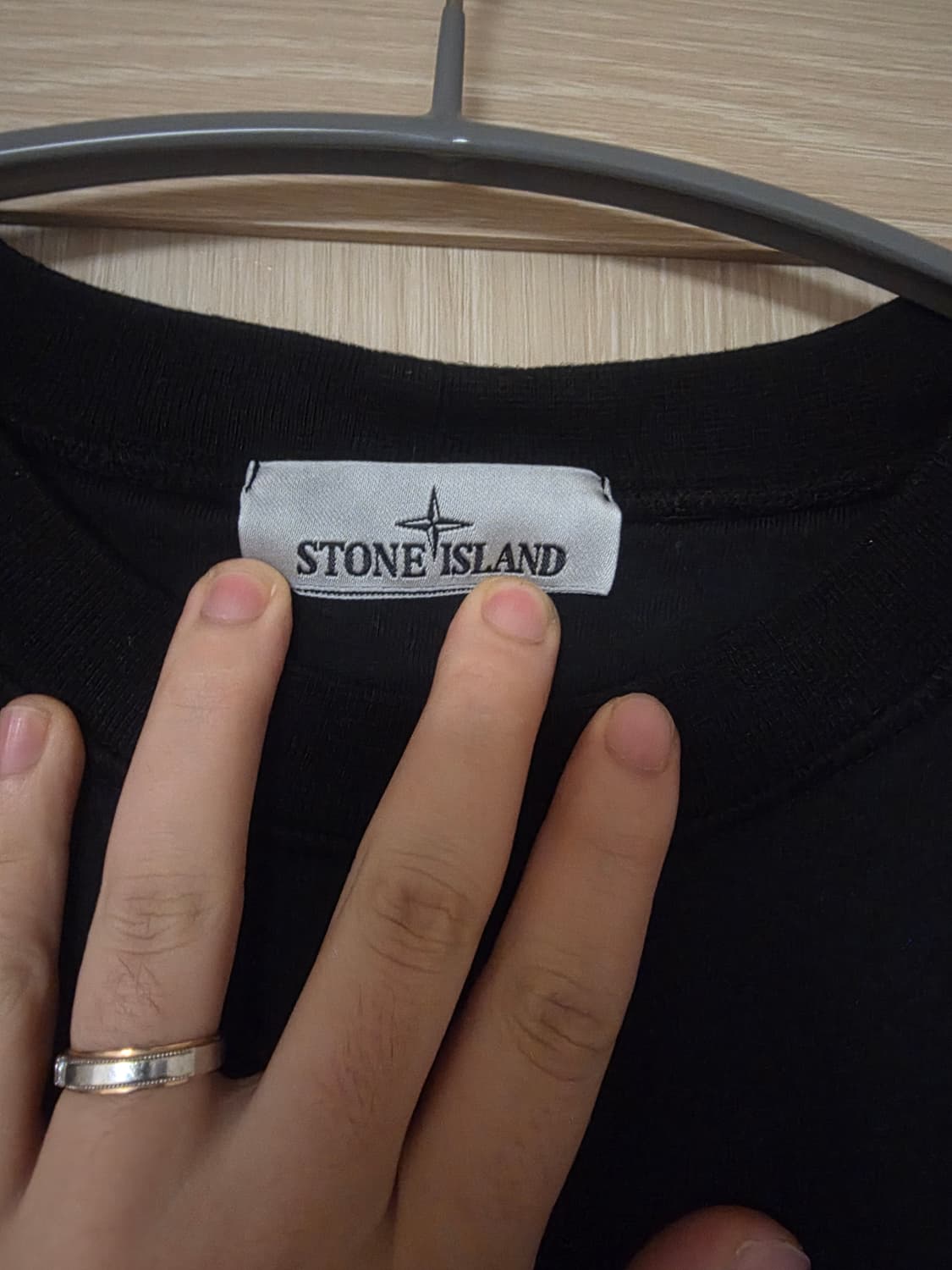 [25년식/XL] 스톤아일랜드 크루넥 맨투맨 블랙 상품이미지2