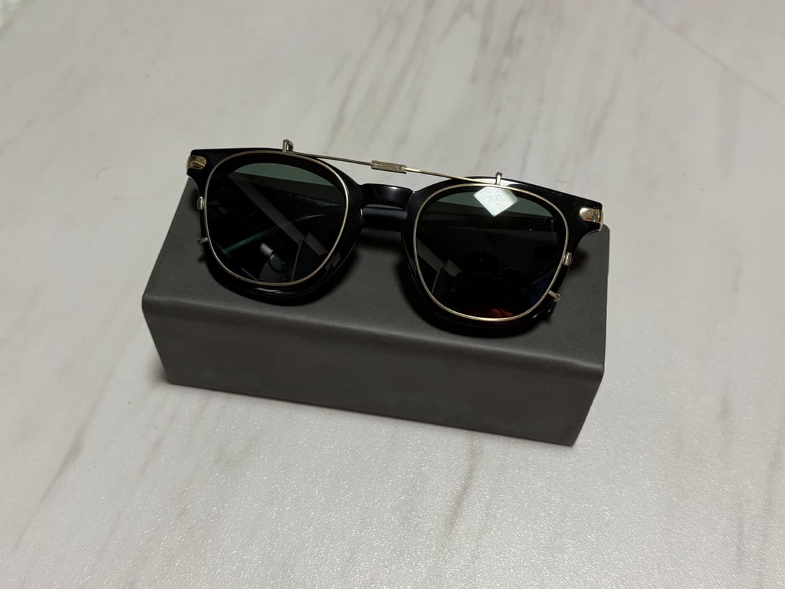 이동휘 안경 그라픽플라스틱 x 옐로우비 1920 49 상품이미지1