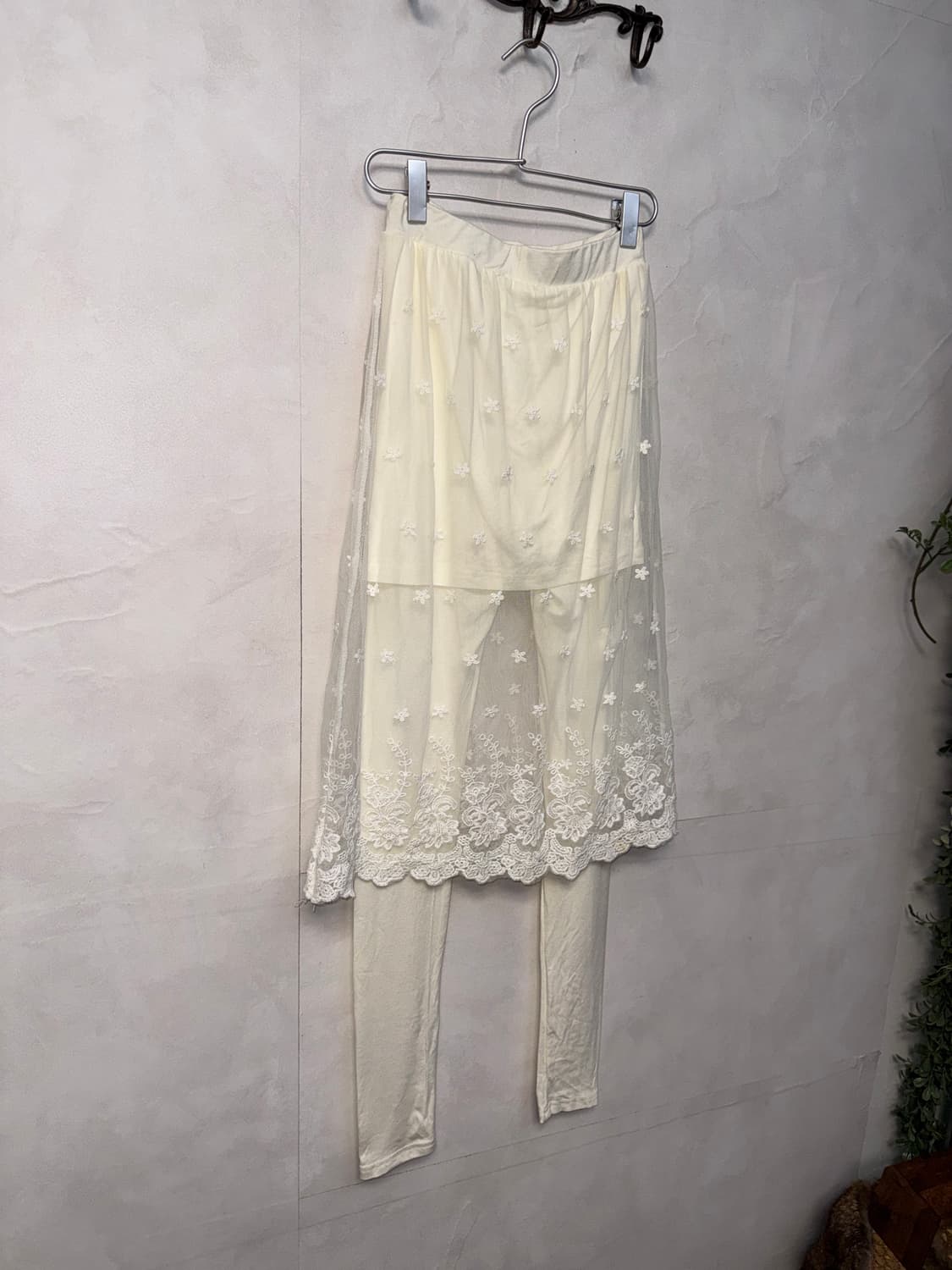 Ivory floral mesh lace skirt pants 상품이미지2
