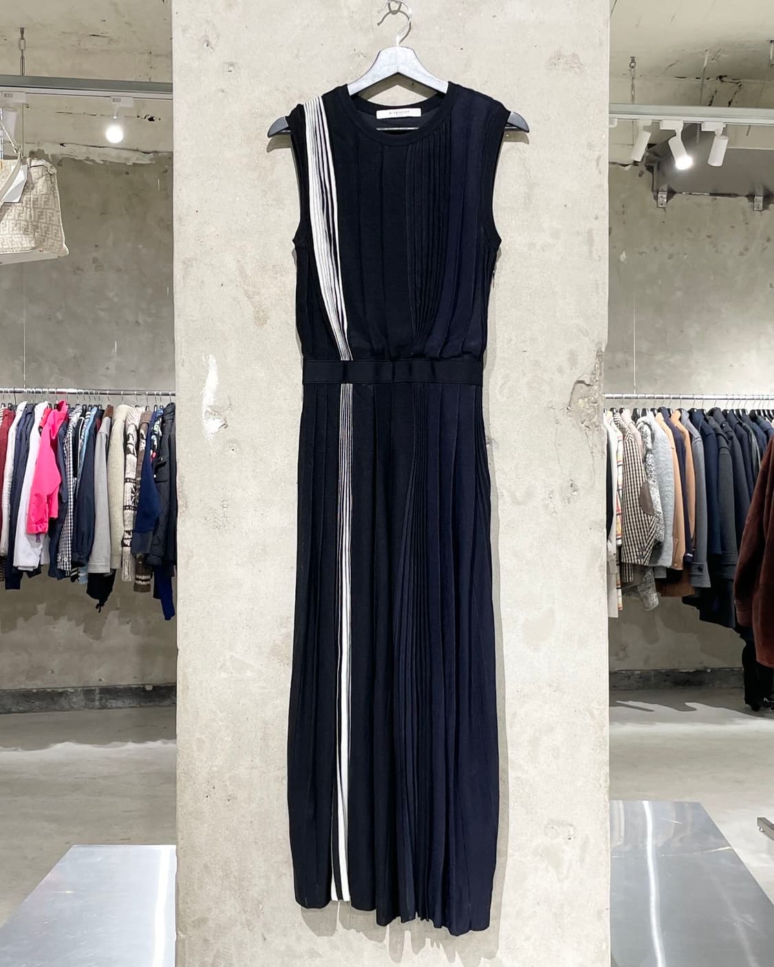 지방시 플리츠 슬리브리스 비스코스 롱 원피스 상품이미지1