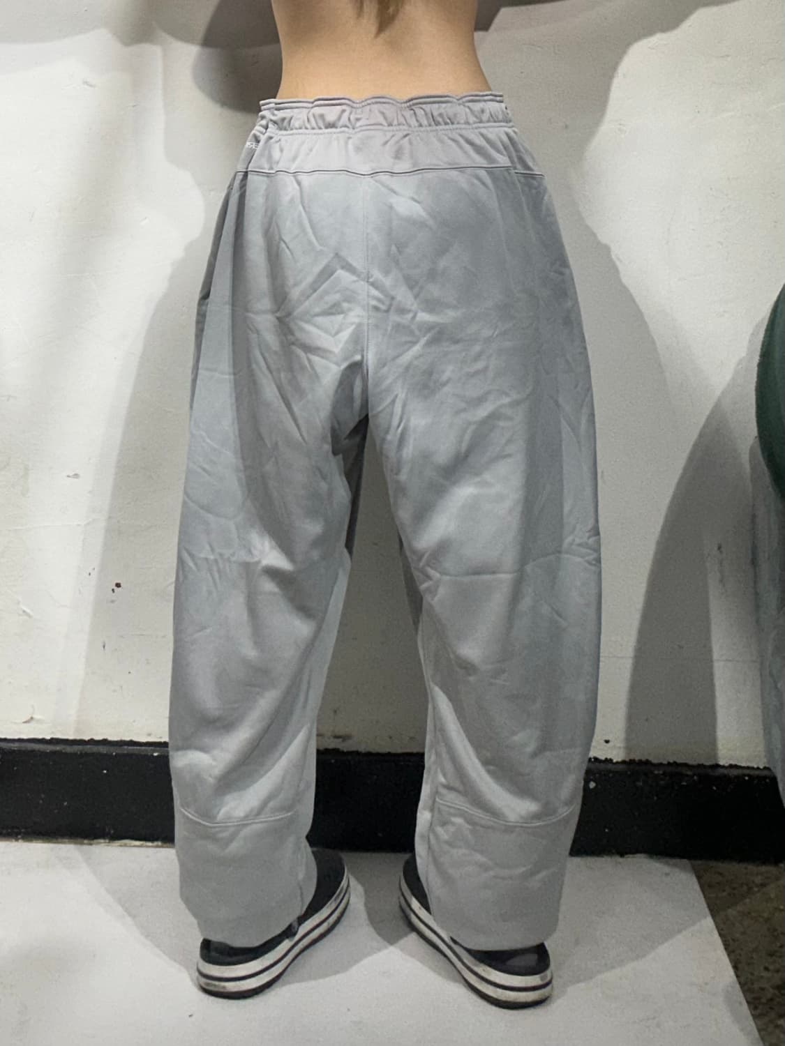 나이키 그레이 와이드 레드 스우시 추리닝 바지 XL 상품이미지3