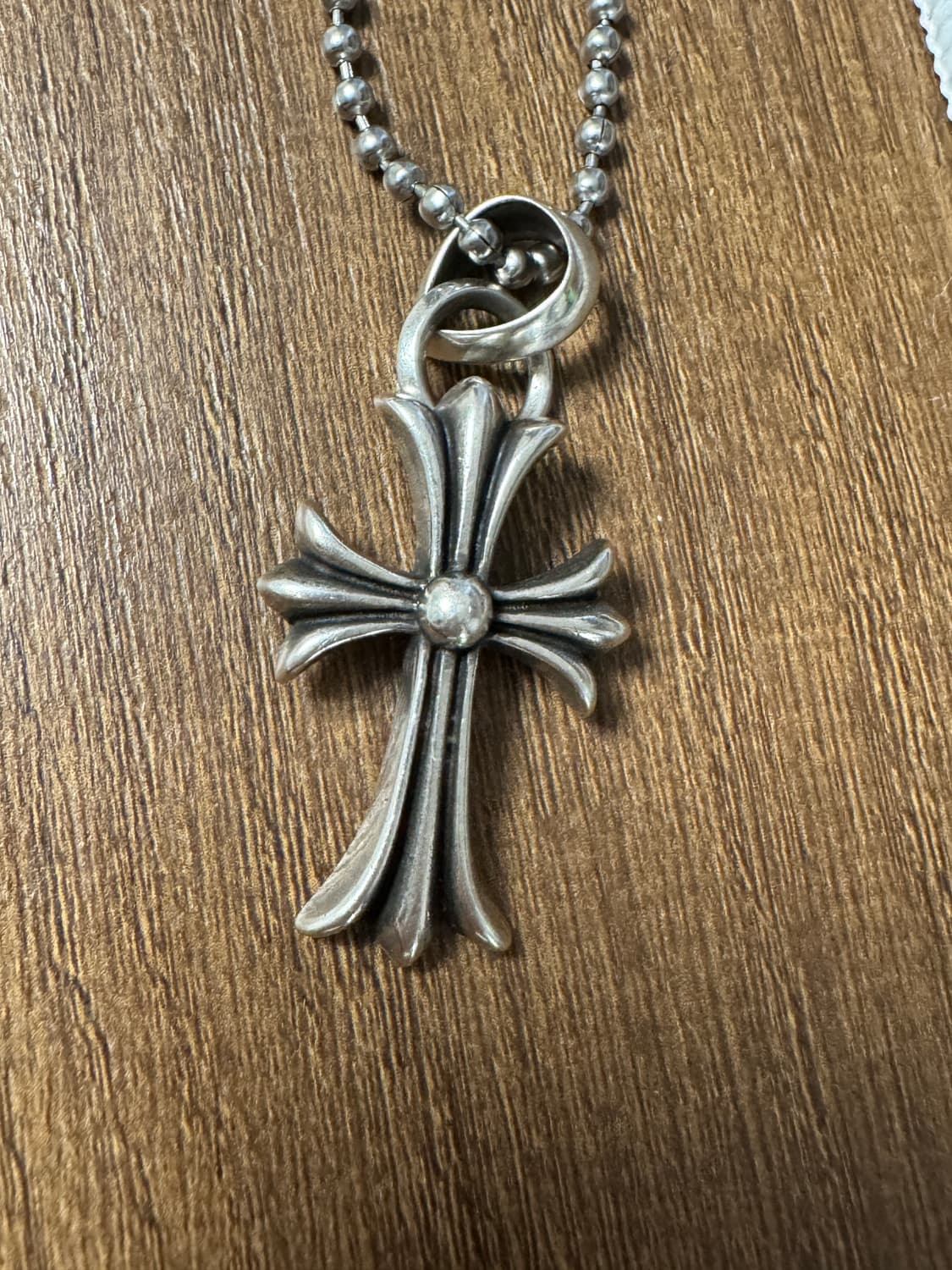 크롬하츠 CH 크로스 위드 베일 펜던트 상품이미지1