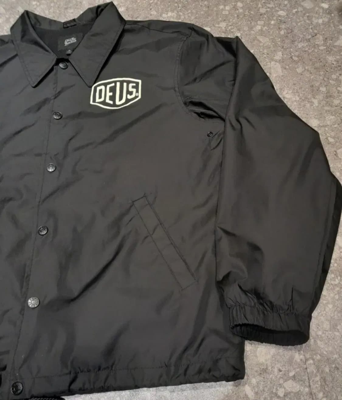 💥데우스 엑스마키나 서울 코치자켓 (XL)
 상품이미지3