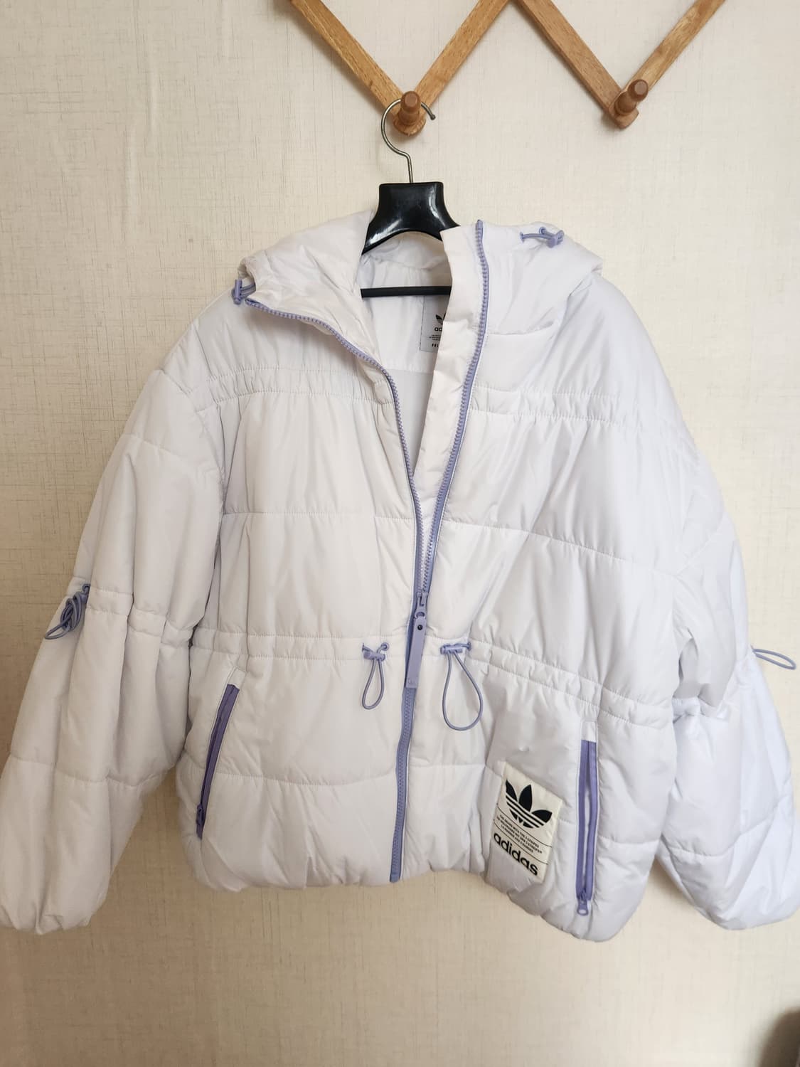 아디다스 퀼팅 패딩 상품이미지1