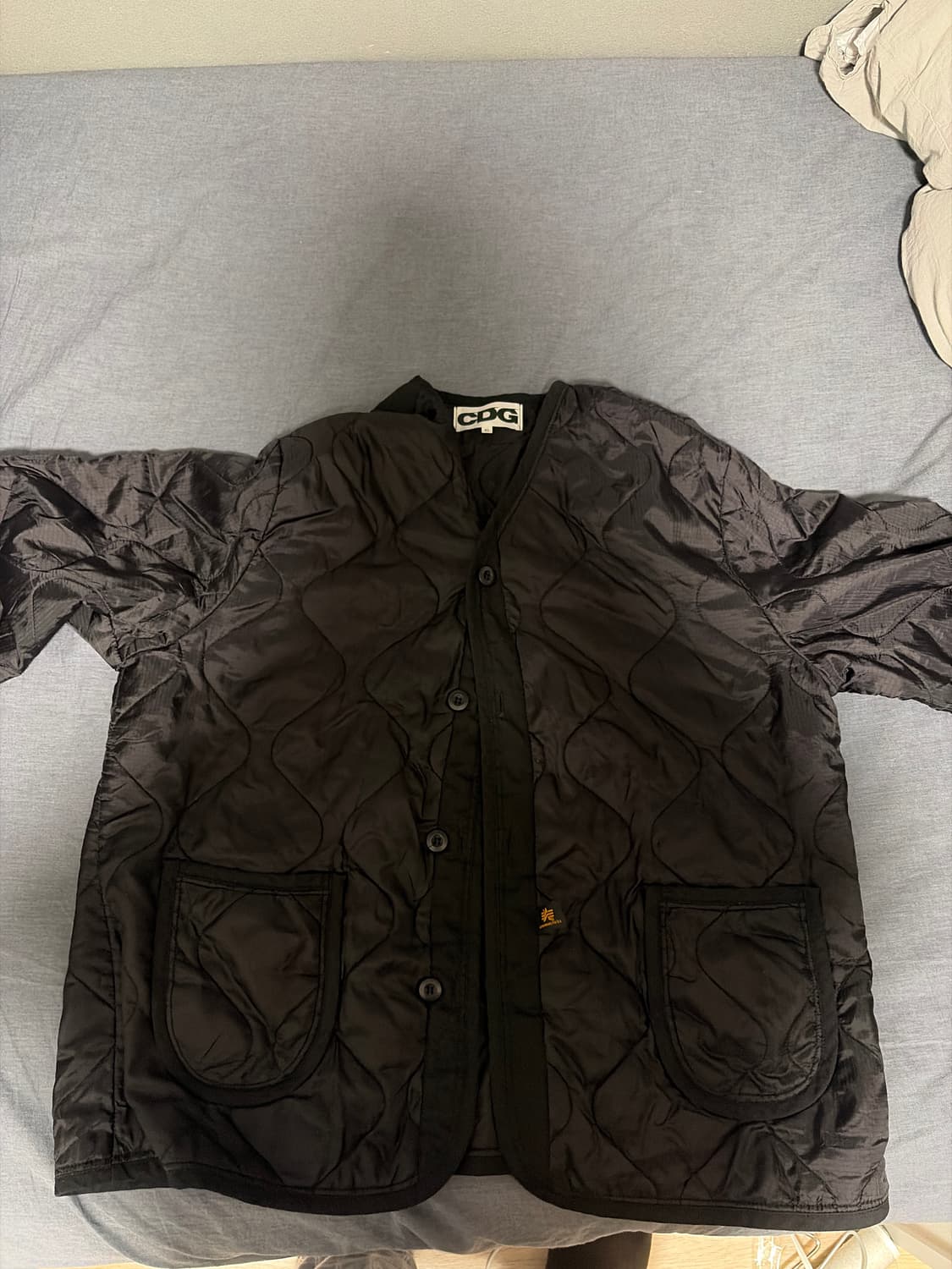 CDG x 알파인더스트리 라이너 자켓 블랙 XL 꼼데 CDG 퀄팅 깔깔이 상품이미지4