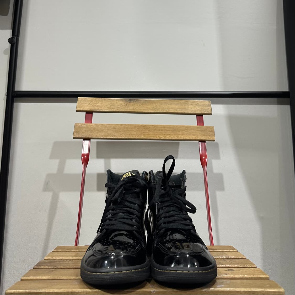 285) 나이키 운동화 조던 1 레트로 하이 OG 메탈릭 골드 상품이미지2