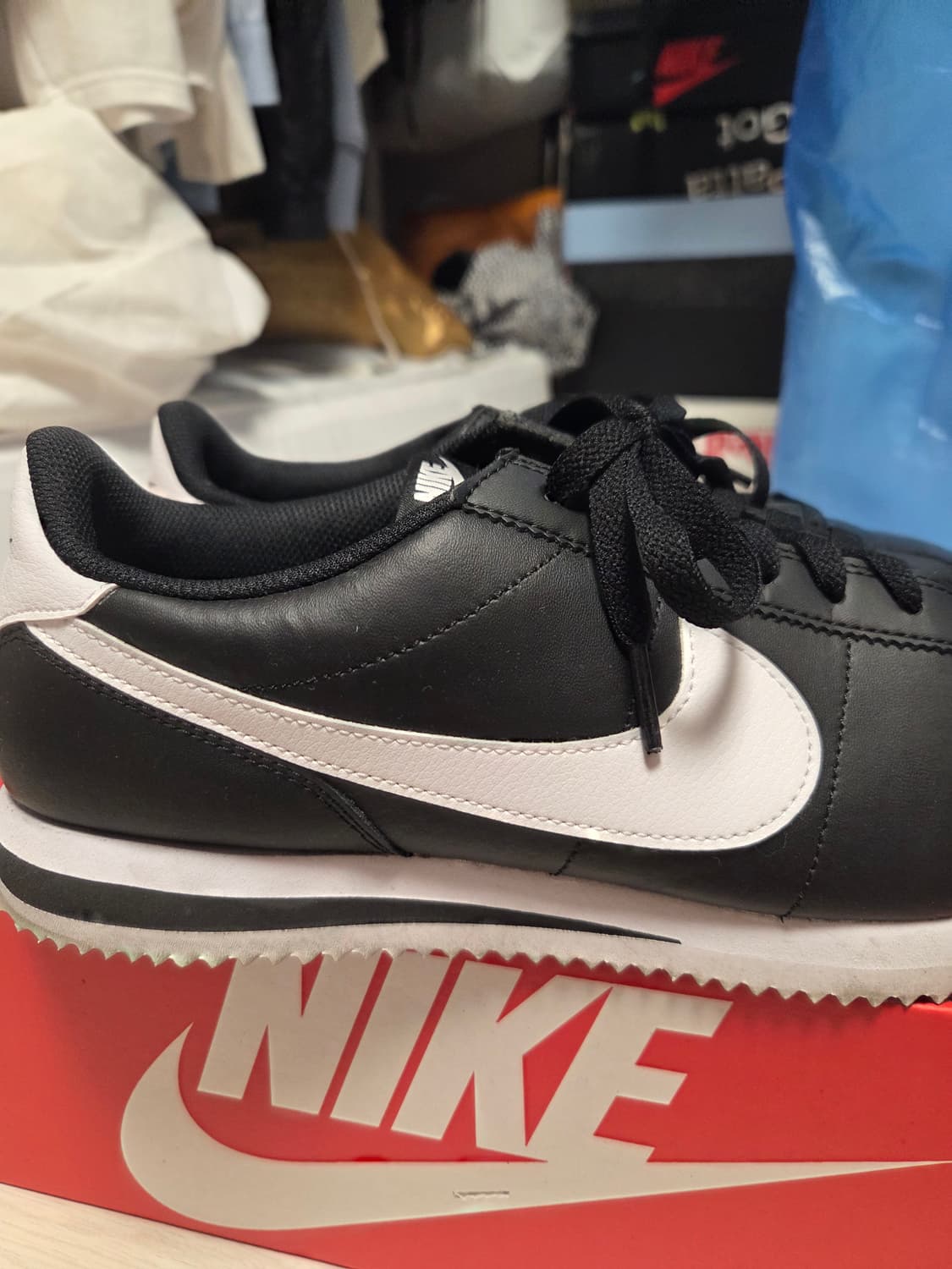 나이키 코르테즈 검흰 270 상품이미지2