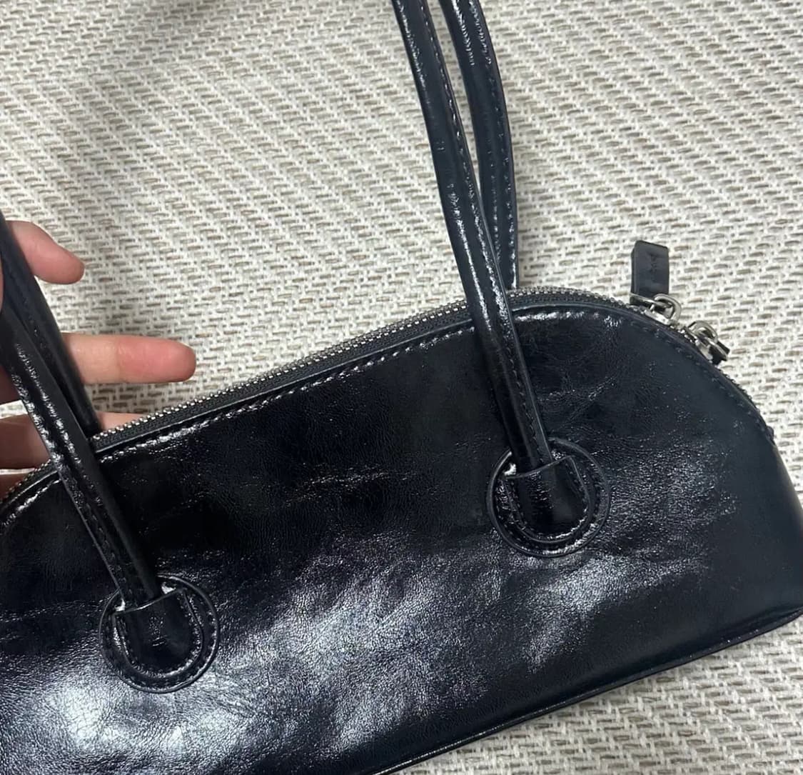 애니원모어 헨드리 라운드 숄더백 블랙 상품이미지5