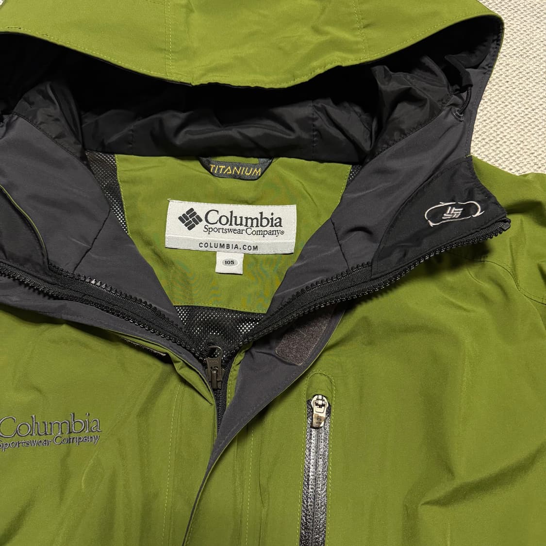 컬럼비아 티타늄 고어텍스 바람막이 자켓 상품이미지3