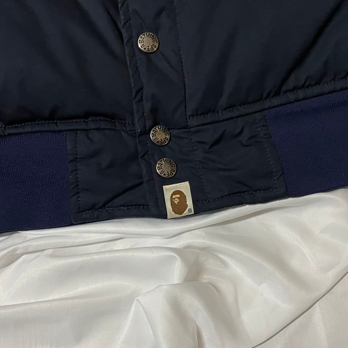 베이프 사루 투웨이 패딩 네이비 상품이미지3