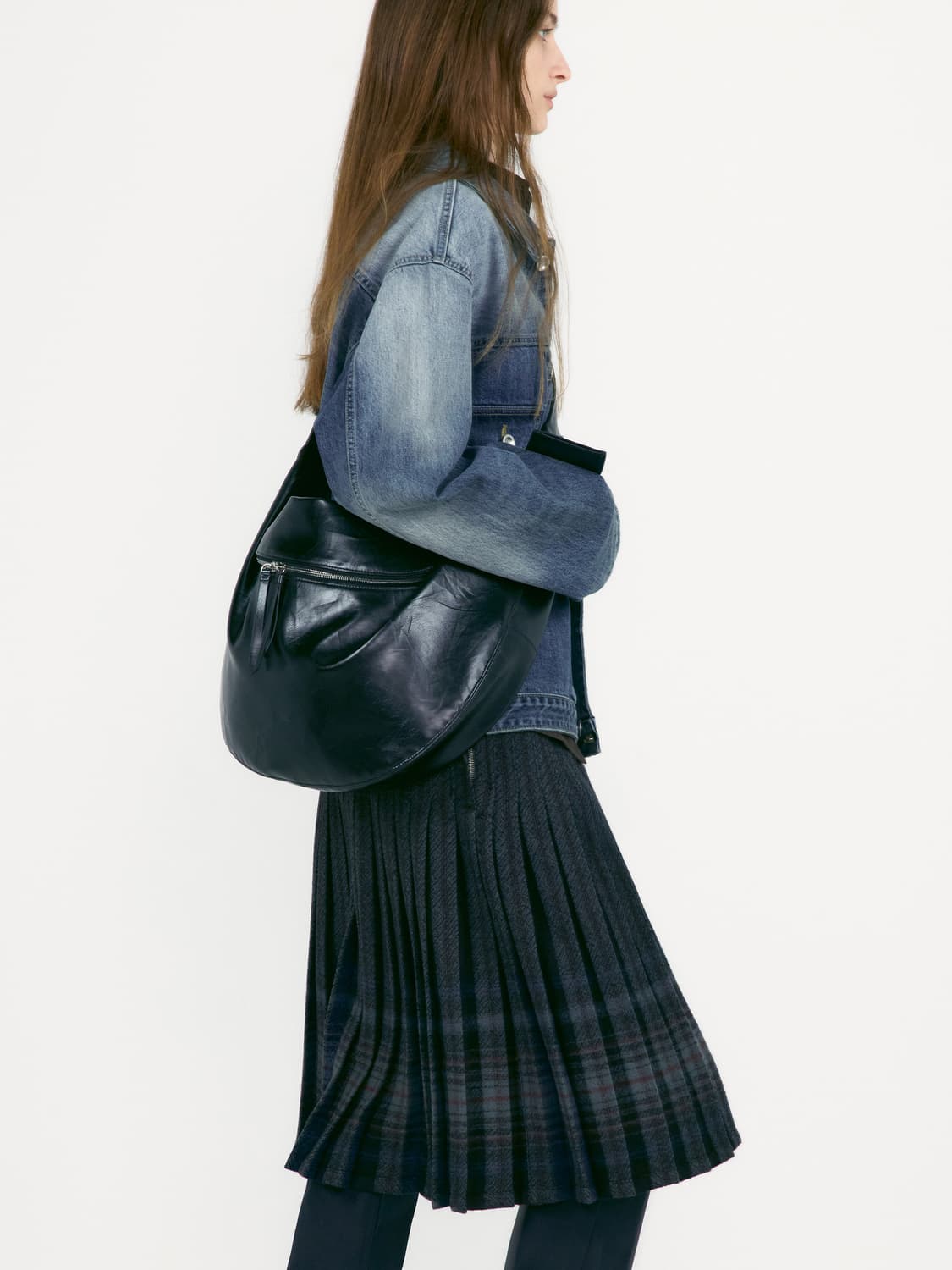 Low classic cocoon bag black 상품이미지6