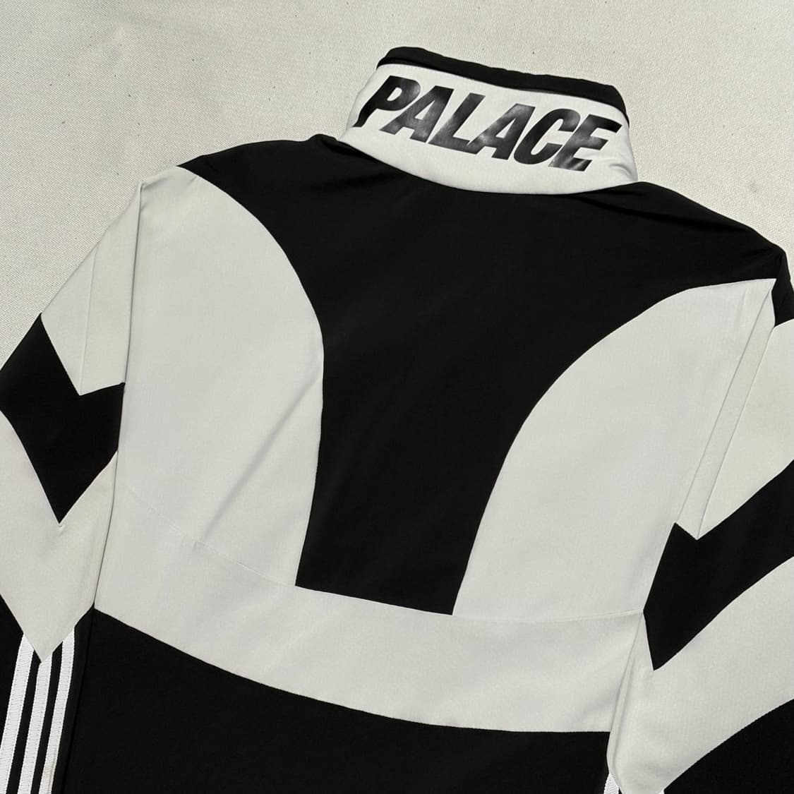 M 팔라스 X 아디다스 헤비웨이트 하프 집업 상품이미지1