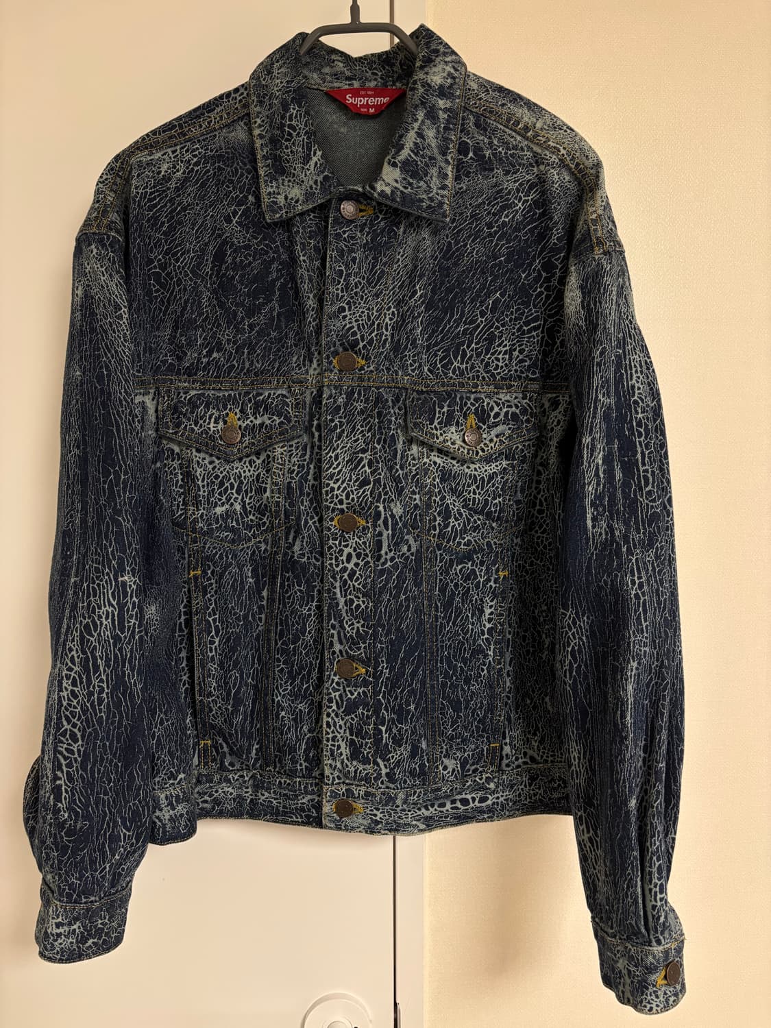 슈프림 23FW 크랙클 데님 셋업 (자켓,팬츠) 상품이미지3