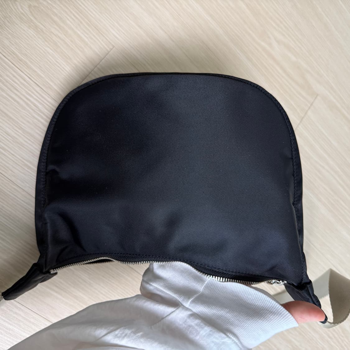 미닛뮤트 minitmute 클로 웨이스트 블랙/실버 크로스백 상품이미지5