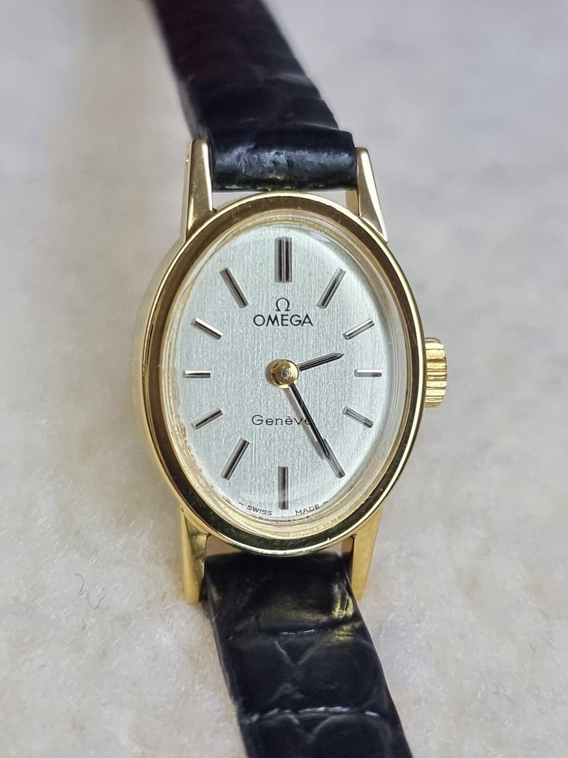 오메가 제네브 빈티지 오벌 실버 다이얼 수동 여성시계 상품이미지1