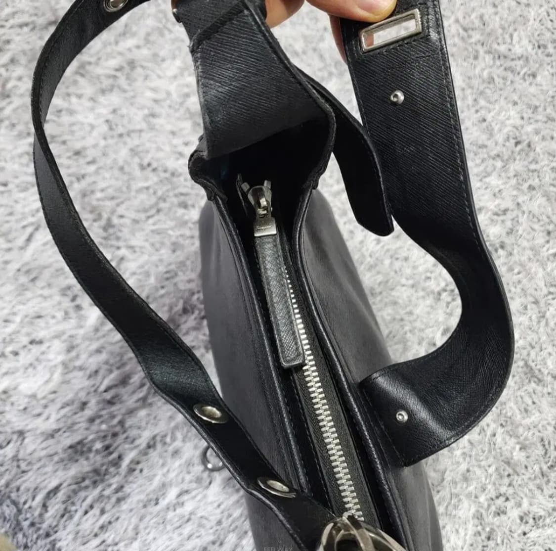 페라가모 숄더백 상품이미지8