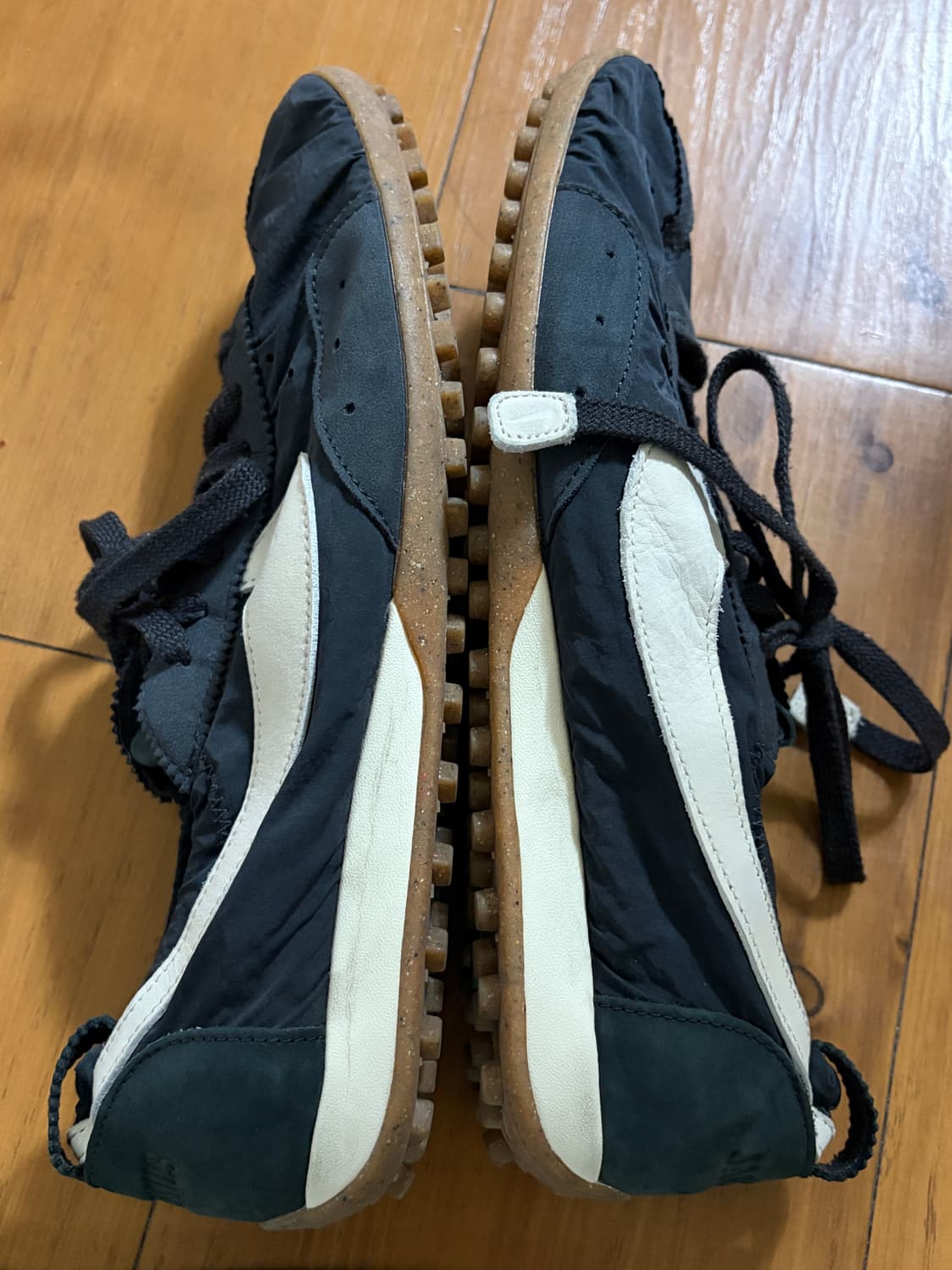 자크뮈스 나이키 문슈 오프 느와르 캐시미어 300 상품이미지3